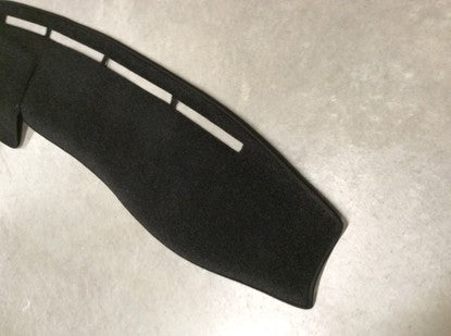 Dash Mat Black Suit Hilux 1998 - 2004 Without Air Bags - Lifetime Guarantee