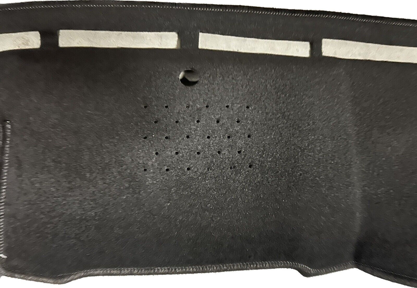 Dash Mat Suit Toyota Landcruiser 200 Series VX Sahara 2007 - 2015 With Centre Speaker