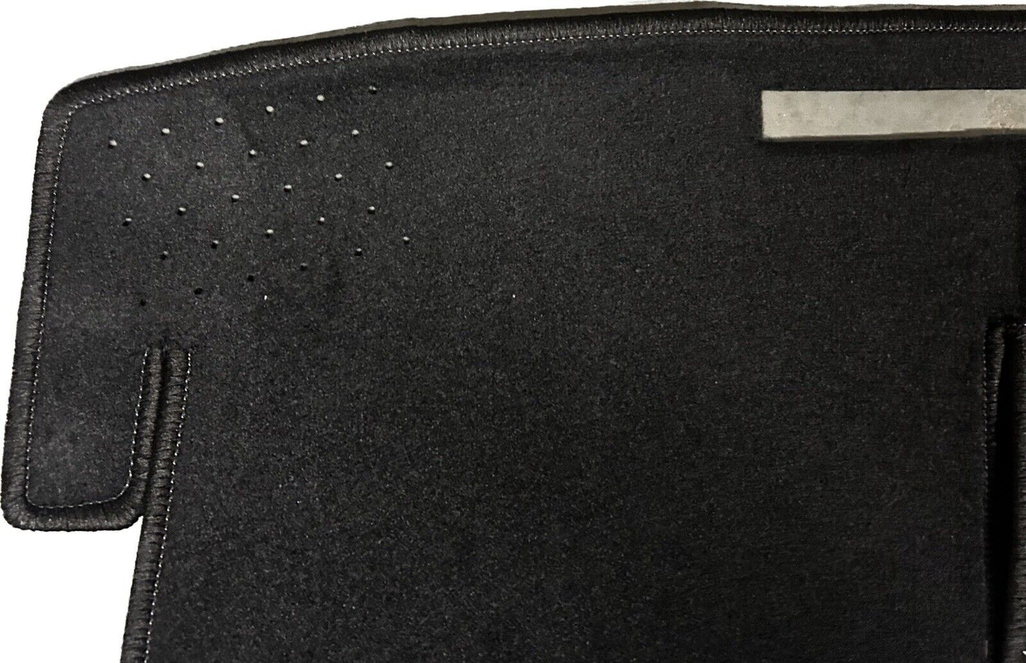 Dash Mat Suit Toyota Landcruiser 200 Series VX Sahara 2007 - 2015 With Centre Speaker