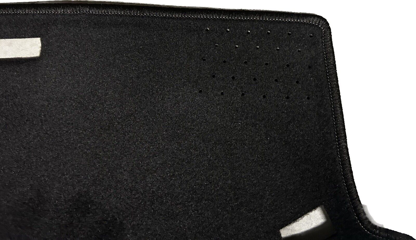 Dash Mat Suit Toyota Landcruiser 200 Series VX Sahara 2007 - 2015 With Centre Speaker